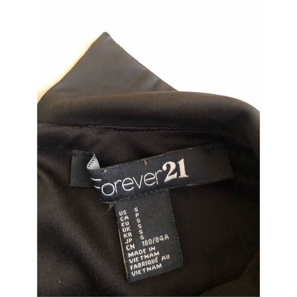 FOREVER 21 Black 3/4 Sleeve Lined Lace Dress Size S - Picture 11 of 12